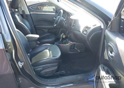 2018 Jeep Compass Limited 4X4 from USA, damaged, VIN 3C4NJDCB2JT395942